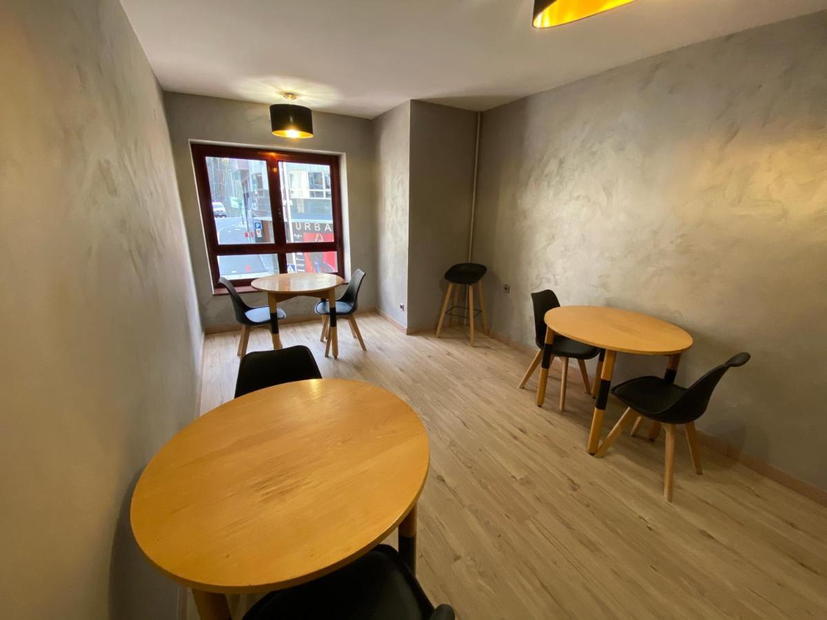 Somriu Hotel City M28 Андорра-ла-Велья Экстерьер фото