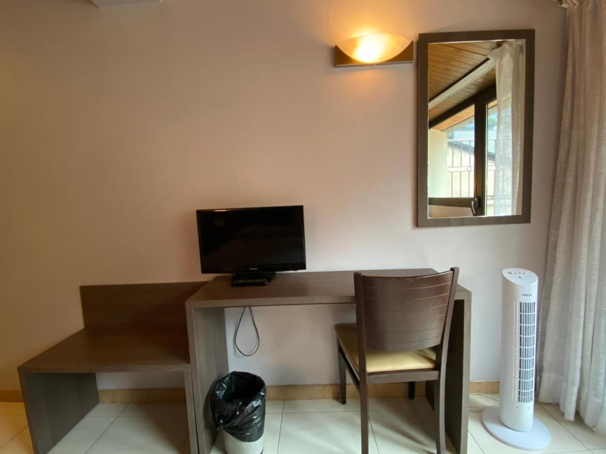 Somriu Hotel City M28 Андорра-ла-Велья Экстерьер фото