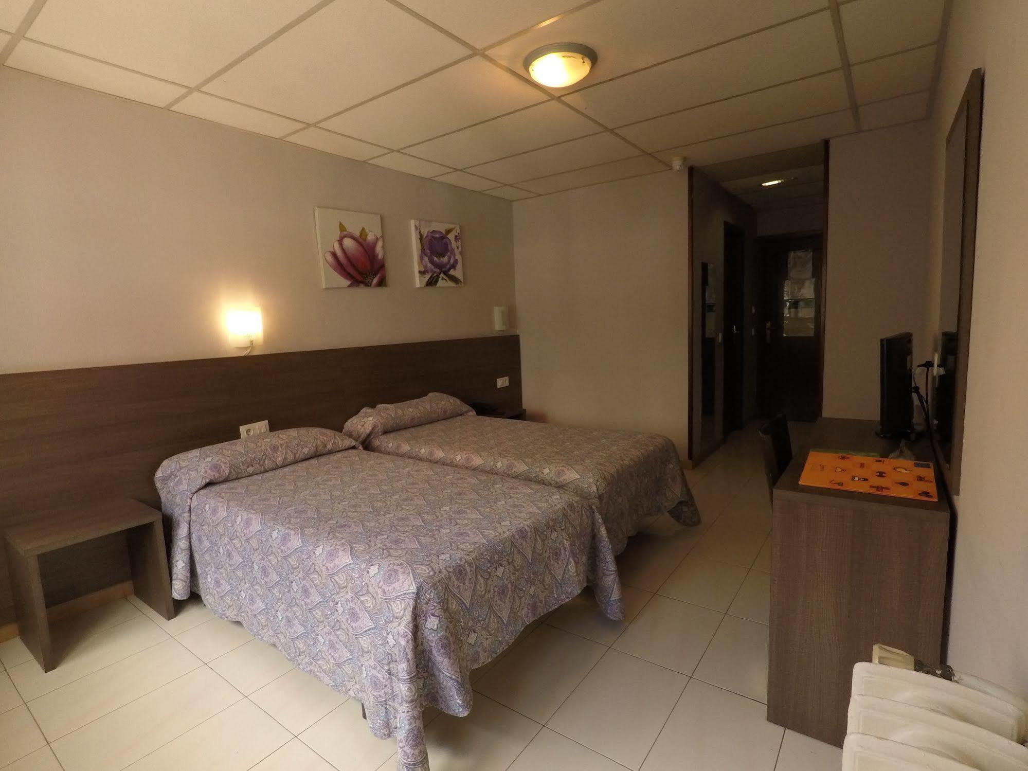 Somriu Hotel City M28 Андорра-ла-Велья Экстерьер фото
