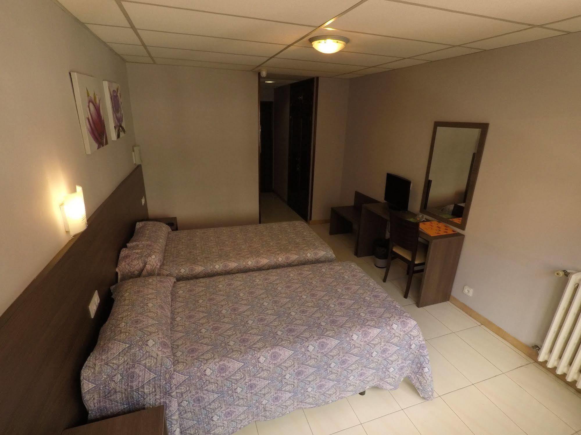 Somriu Hotel City M28 Андорра-ла-Велья Экстерьер фото
